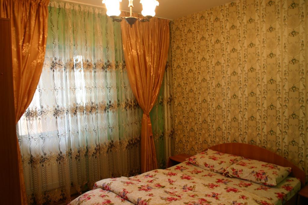 Salonul Rosu Apartment Bacău Exterior foto