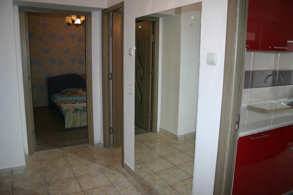 Salonul Rosu Apartment Bacău Exterior foto